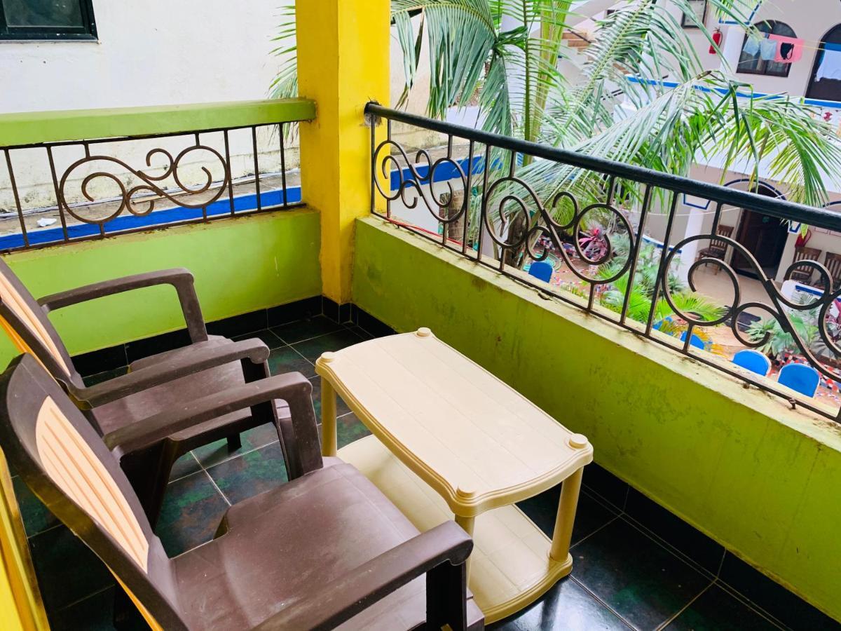 Savitri Guest House Arambol Exterior foto